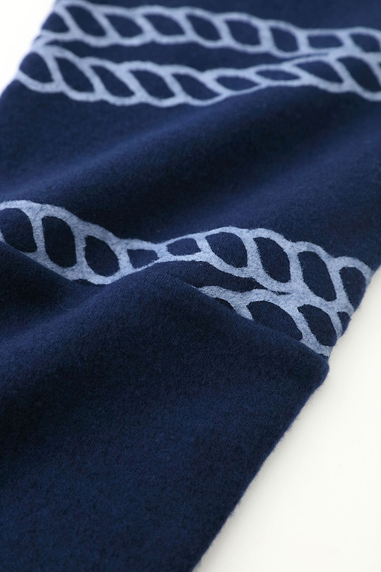 Combed Yarn Knit Bi-color Sleeve V Neck Kantoui/ Binding Prussian Blue