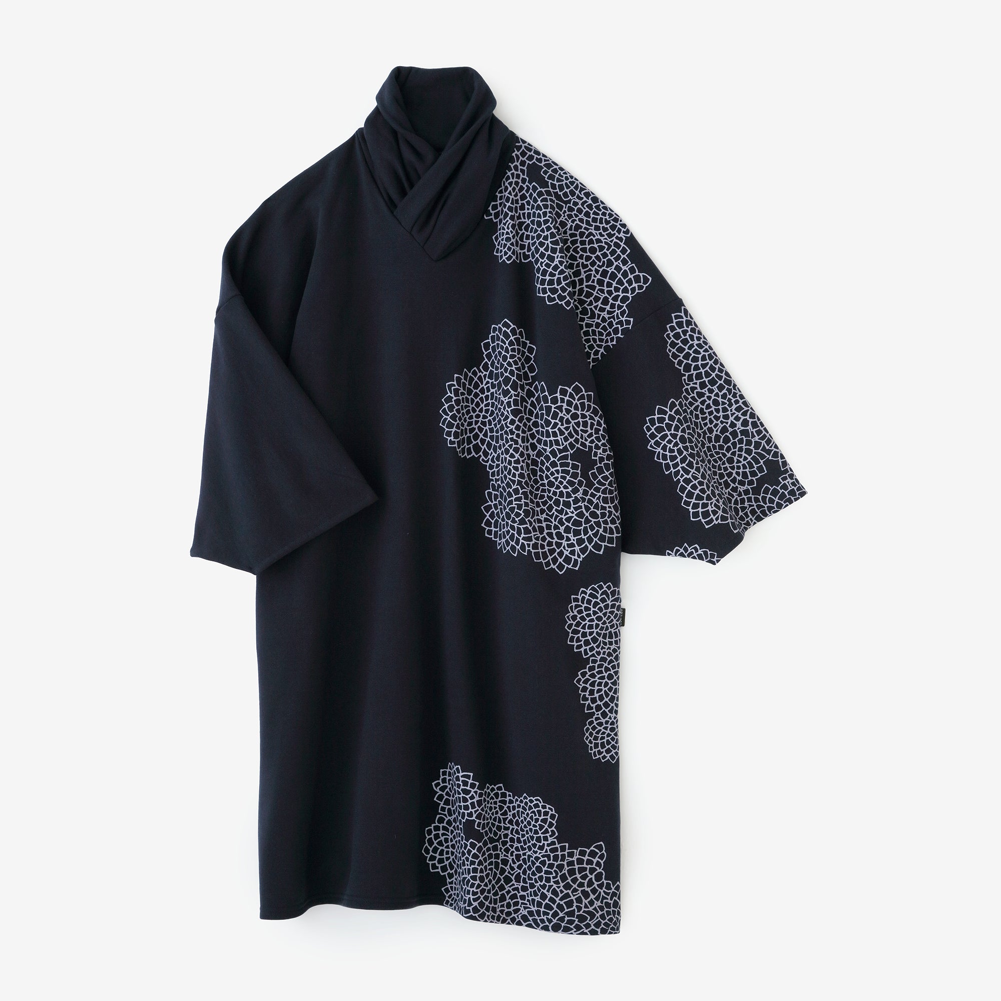 Fleece Turtle Neck Naginata Rectangular Dress / Chrysanthemum in Clouds and Blank Dark Blue