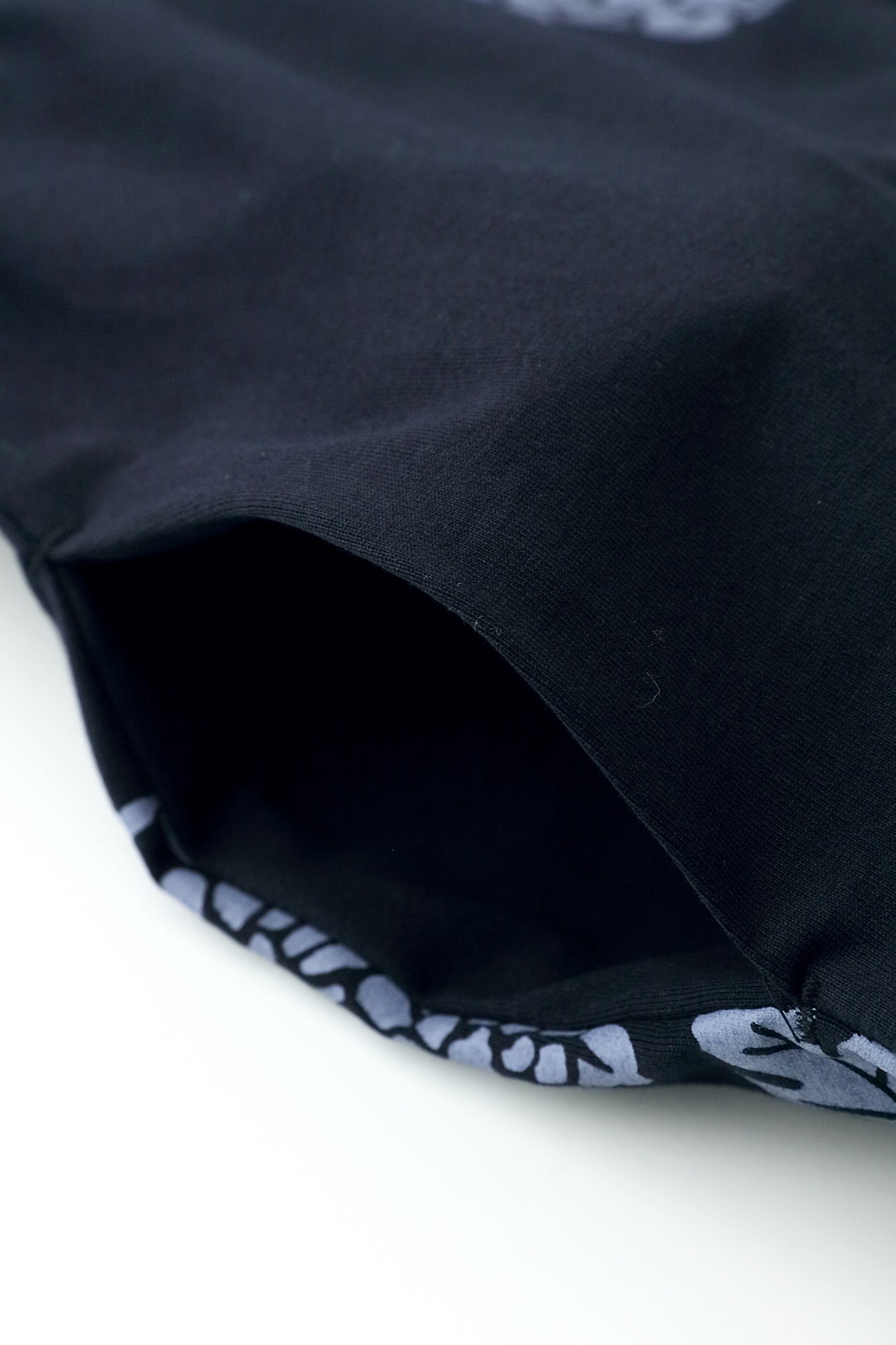 60雙線 狹風靡 和服領長版洋裝/花丸紋樣 散花和留白 藍黑色