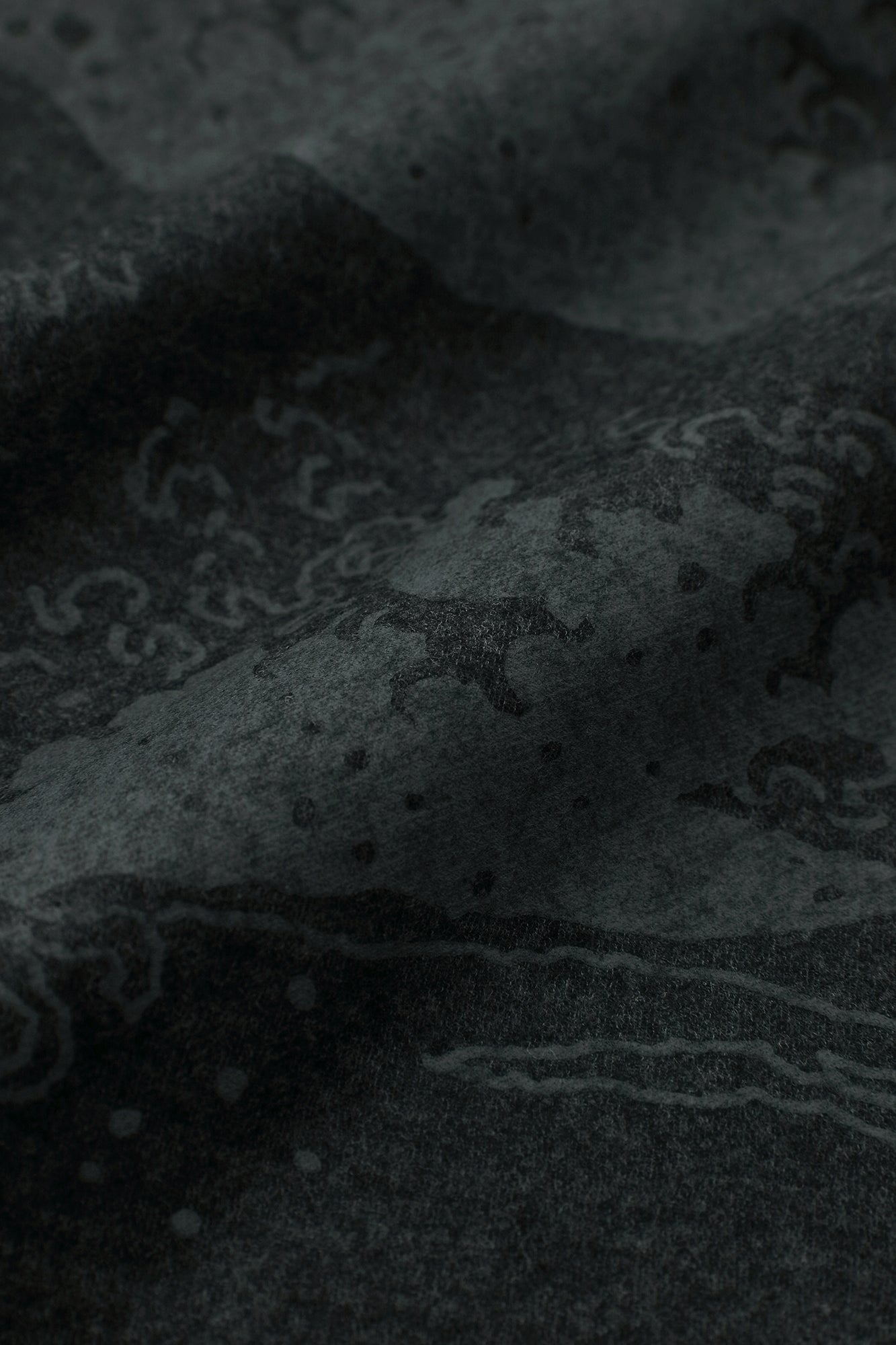 バランサーキュラー®ウール 風靡(ふうび) 襯衣(しんい) 首抜き文様(くびぬきもんよう)/北斎(ほくさい) 神奈川沖浪裏(かながわおきなみうら) 写し(うつし) 消炭色(けしずみいろ)