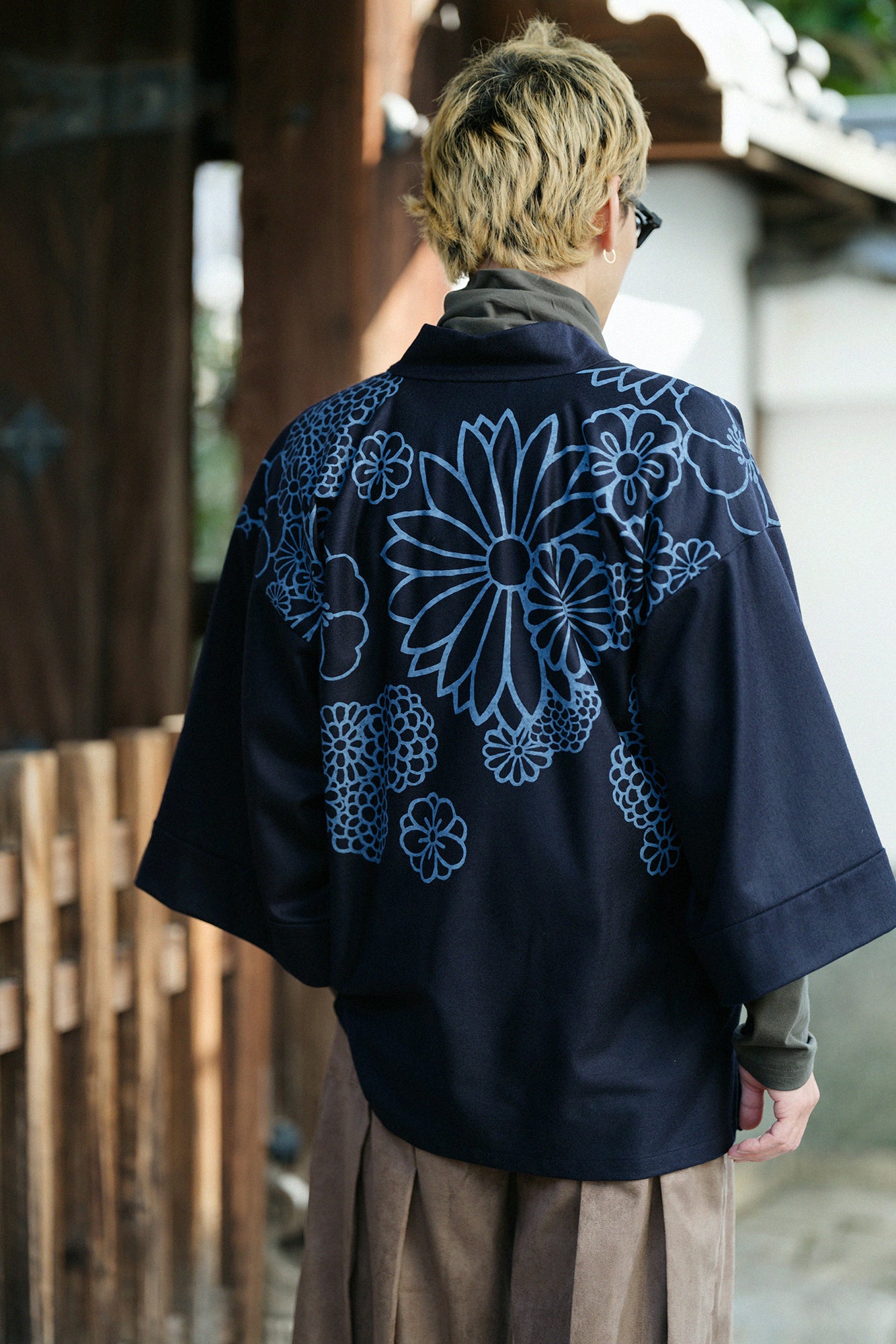 バランサーキュラー®ウール 風靡(ふうび) 襯衣(しんい) 首抜き文様(くびぬきもんよう)/金襴緞子(きんらんどんす) 深紺(しんこん)