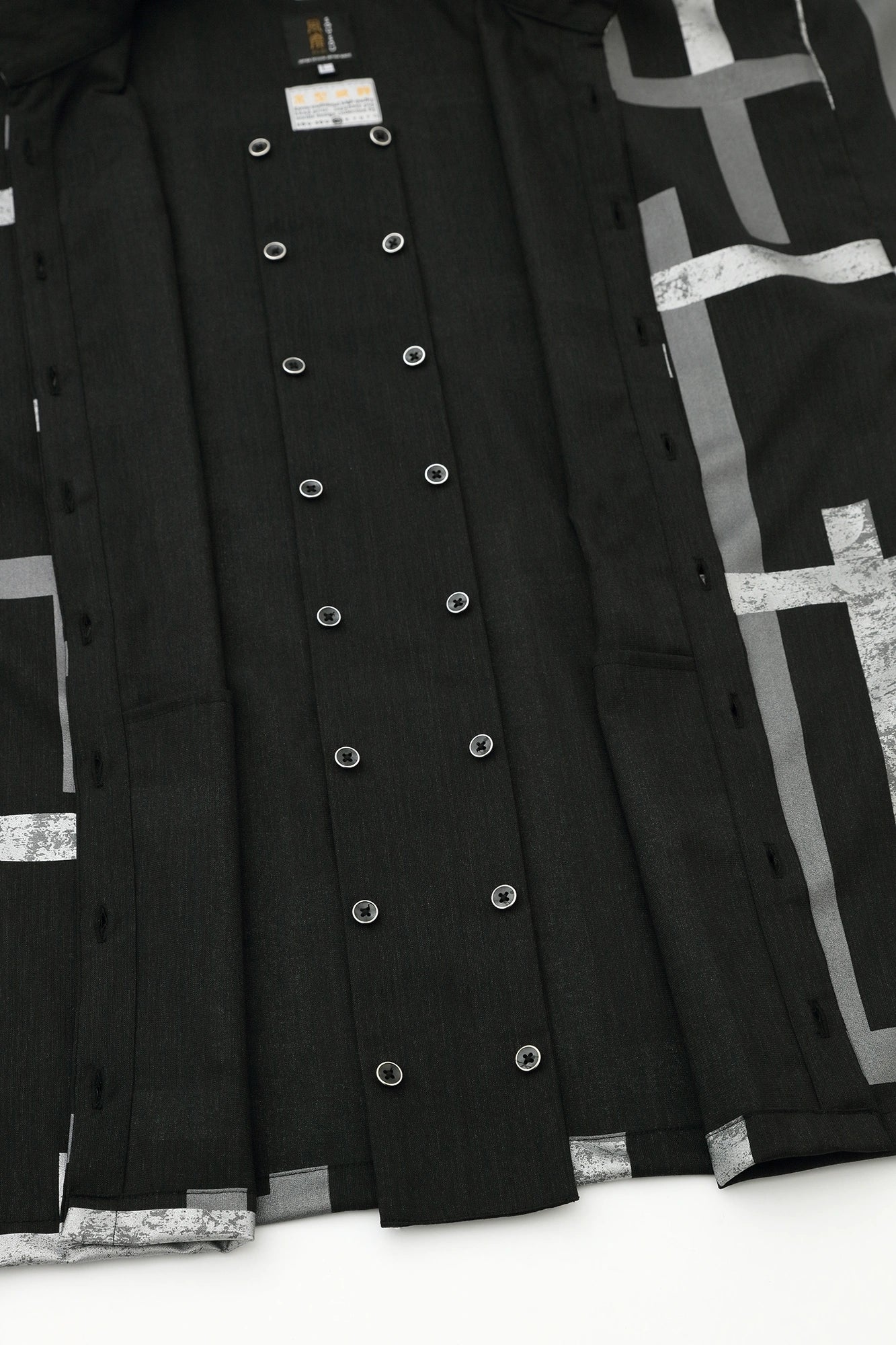 梳毛(そもう) 陣風靡(じんふうび)/桟(さん) 二重(ふたえ) 寂び(さび) 墨黒(すみくろ)