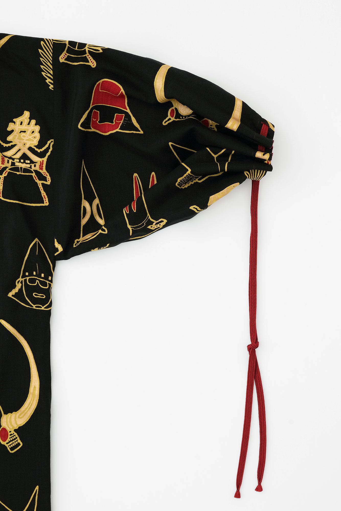 モスリン 宮中袖(きゅうちゅうそで) 可逆(かぎゃく)/臙脂色(えんじいろ)×兜(かぶと)