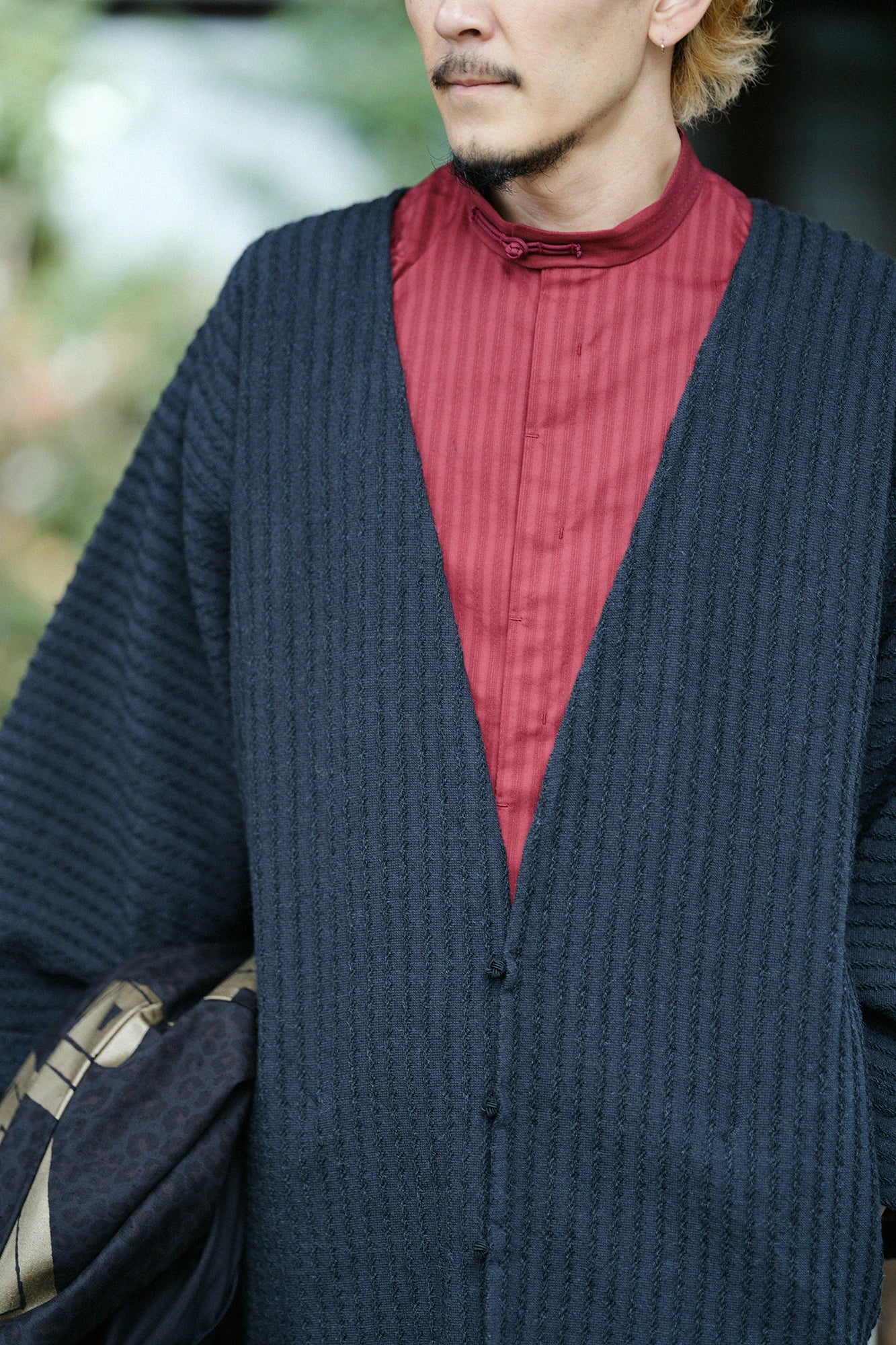 梳毛 多臂織 伯爵風靡 外披/黑色