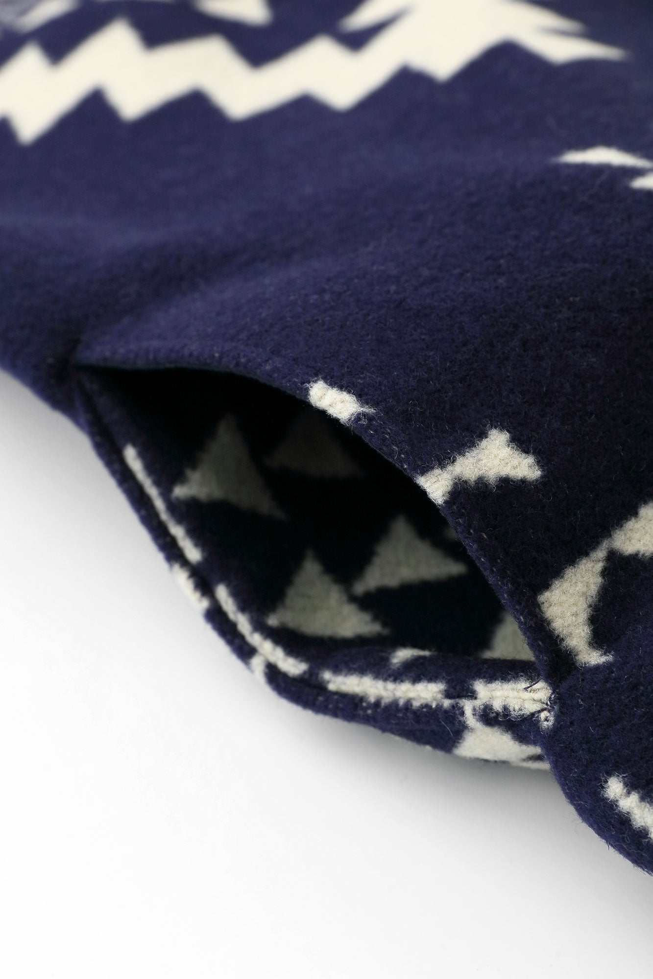 Nagajinbaori Krähe/Bernsteinfarbe x Ganjigarame