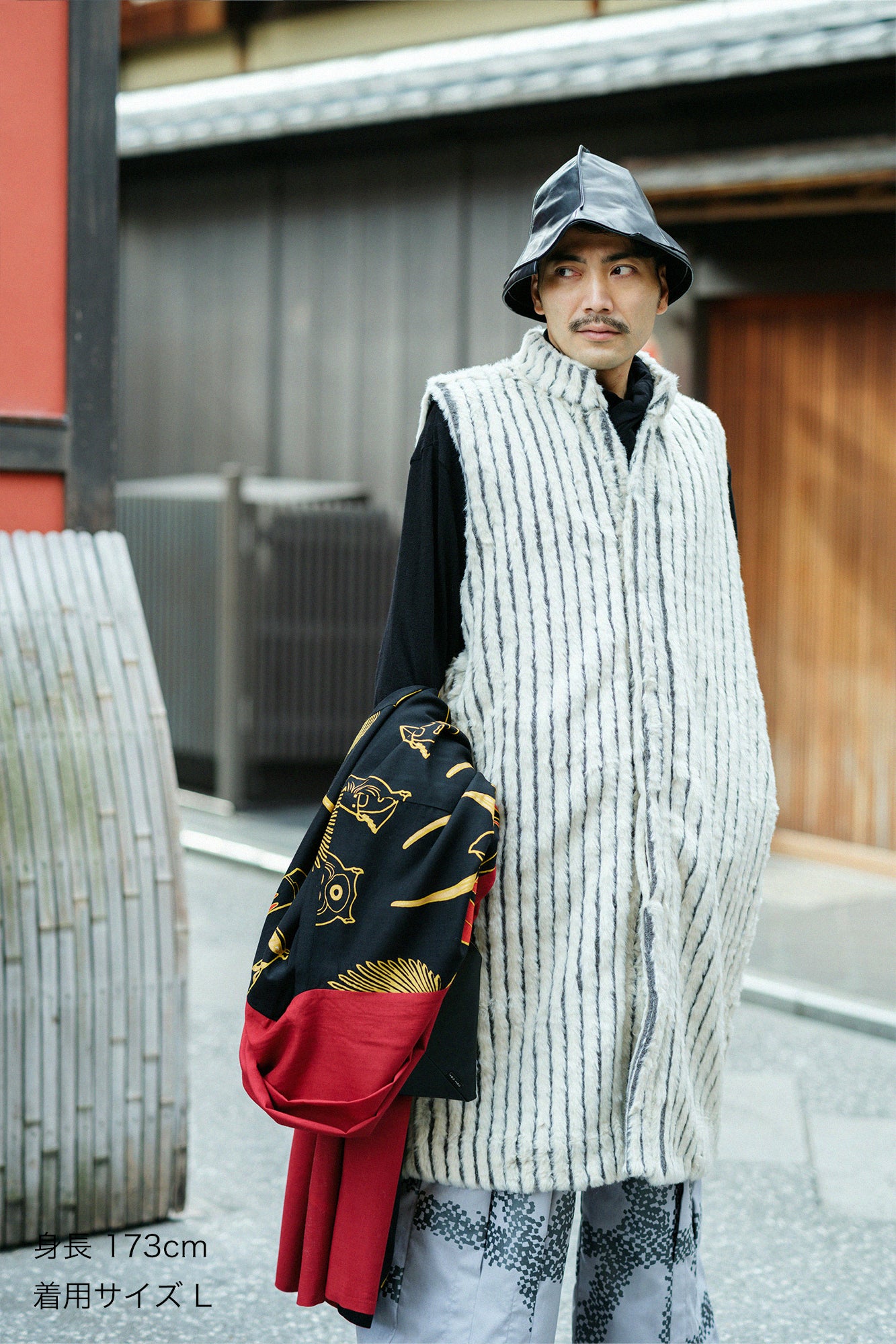 人造毛皮 畝 長陣羽織 附襯裡/鳥白色×黑色