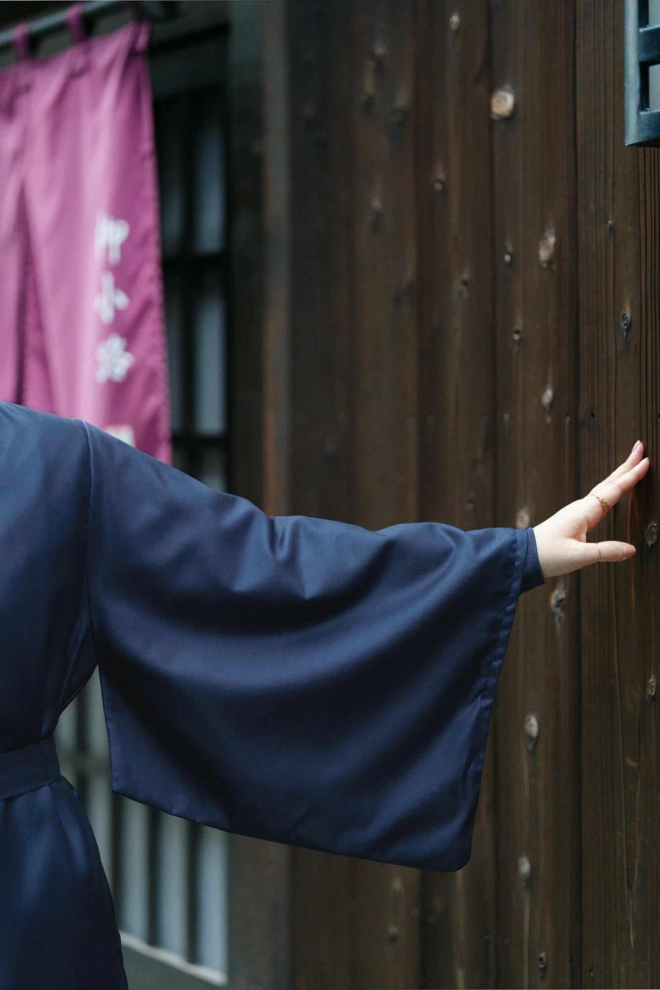 シルクウール 格子織(こうしおり) 短羽織(たんばおり) 袷(あわせ)/濃紺(のうこん)