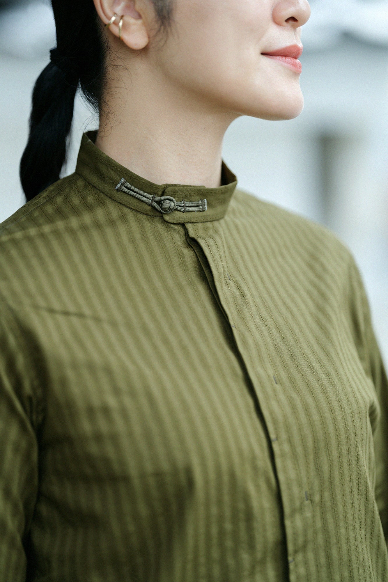 紗羅編織 圓領長襯衣/橄欖綠