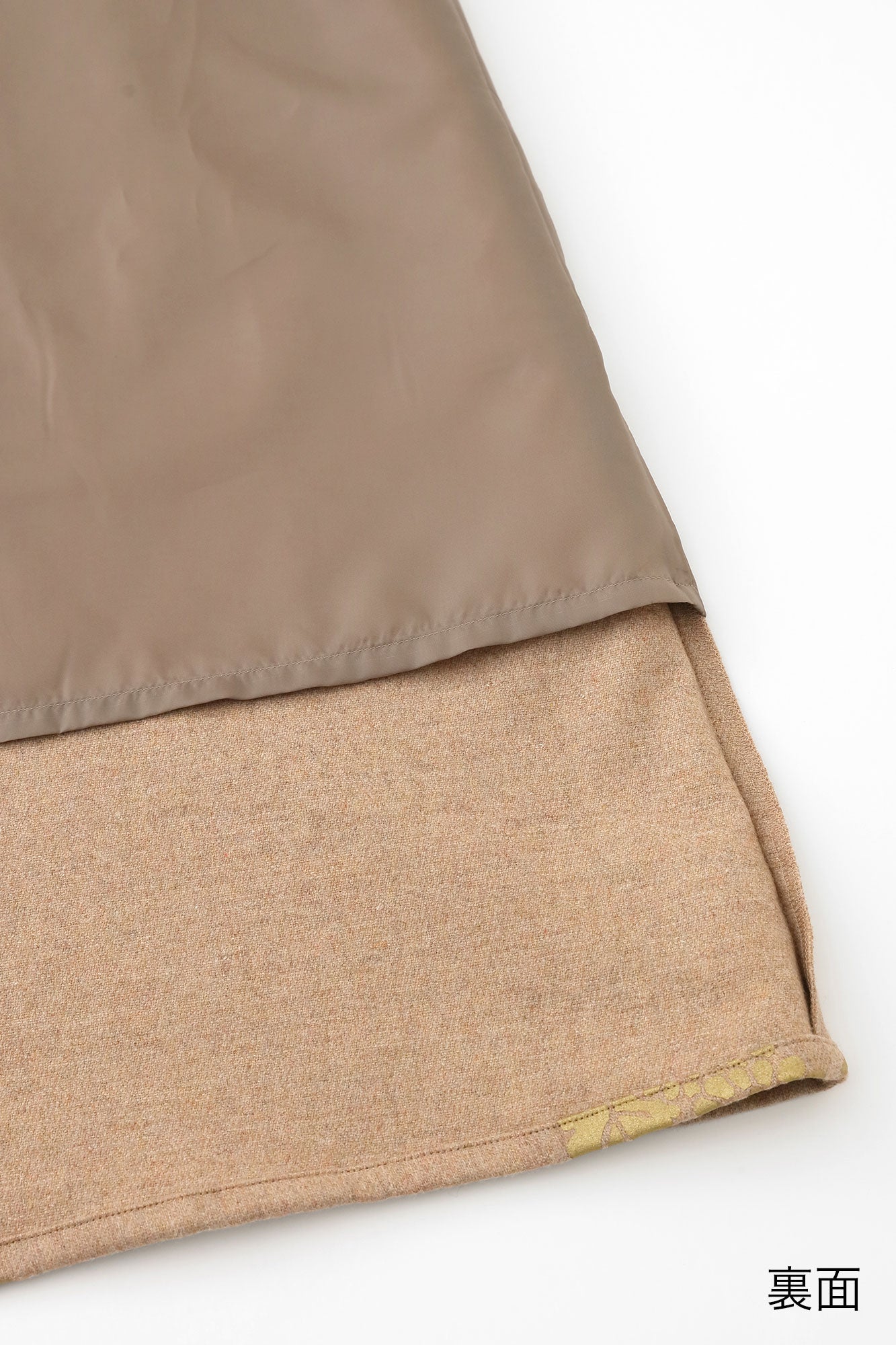 羊毛法蘭絨 和服型洋裝/花丸紋樣 散花 薄茶色