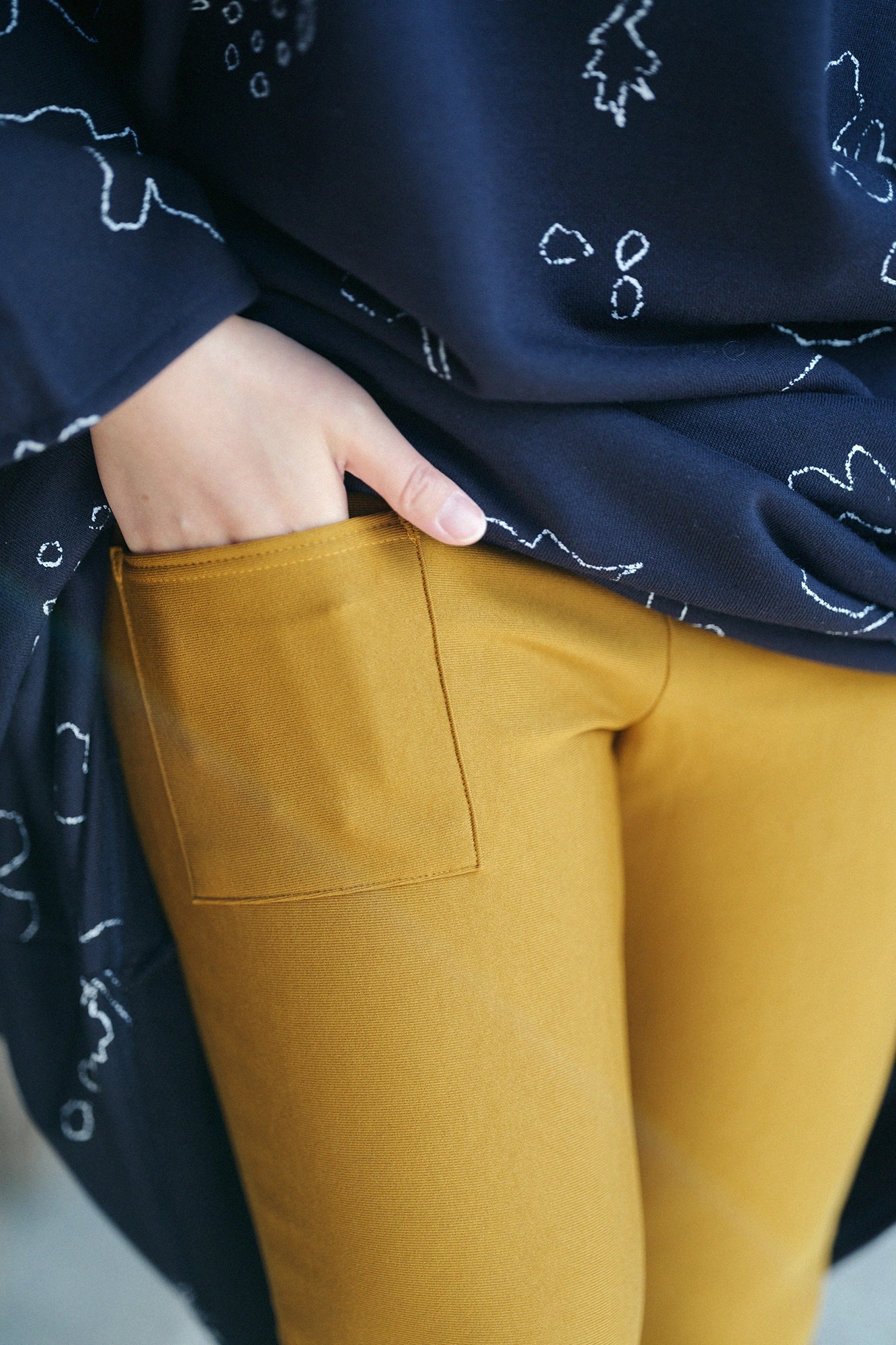 ヒートパフォーマ(R) 細形(ほそなり)えんゆう穿き/芥子色(からしいろ)