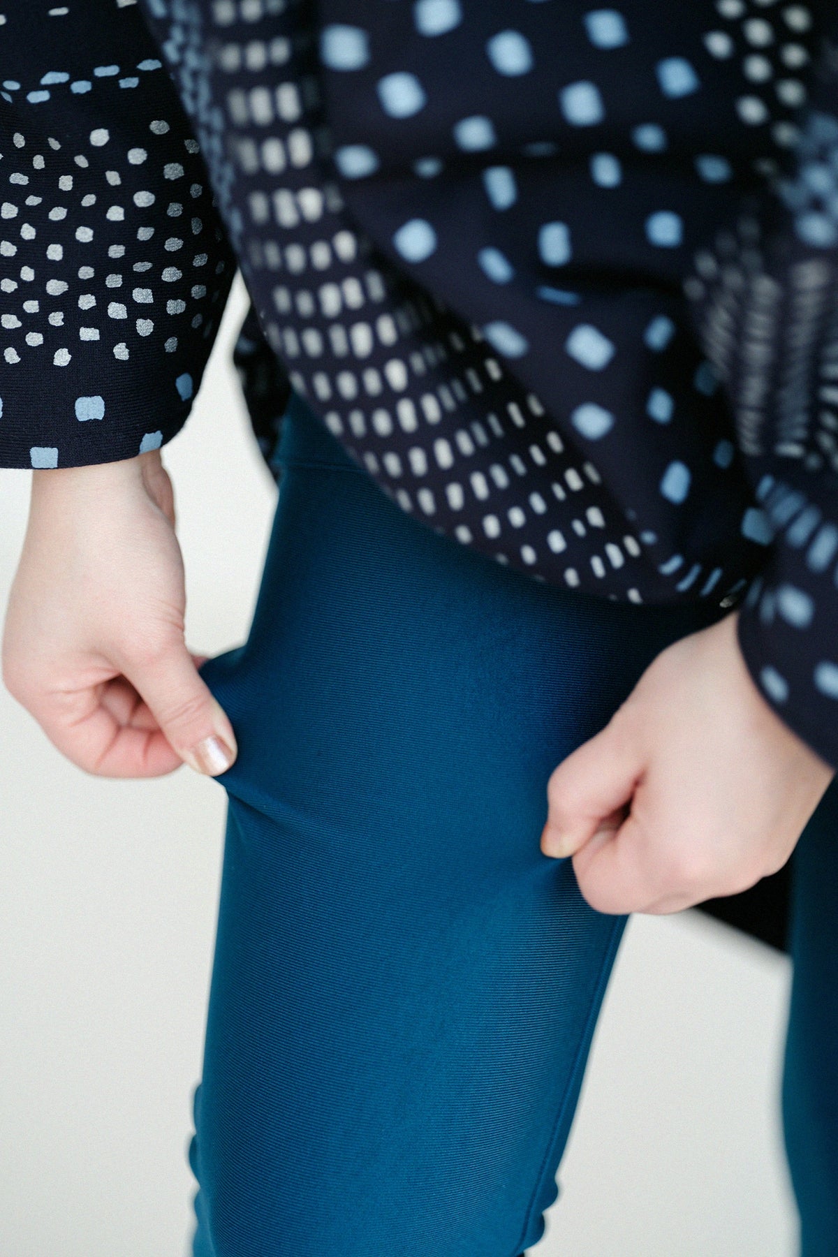 HEAT PERFORMA(R) Slim-type Leggings Pants / Ink Blue