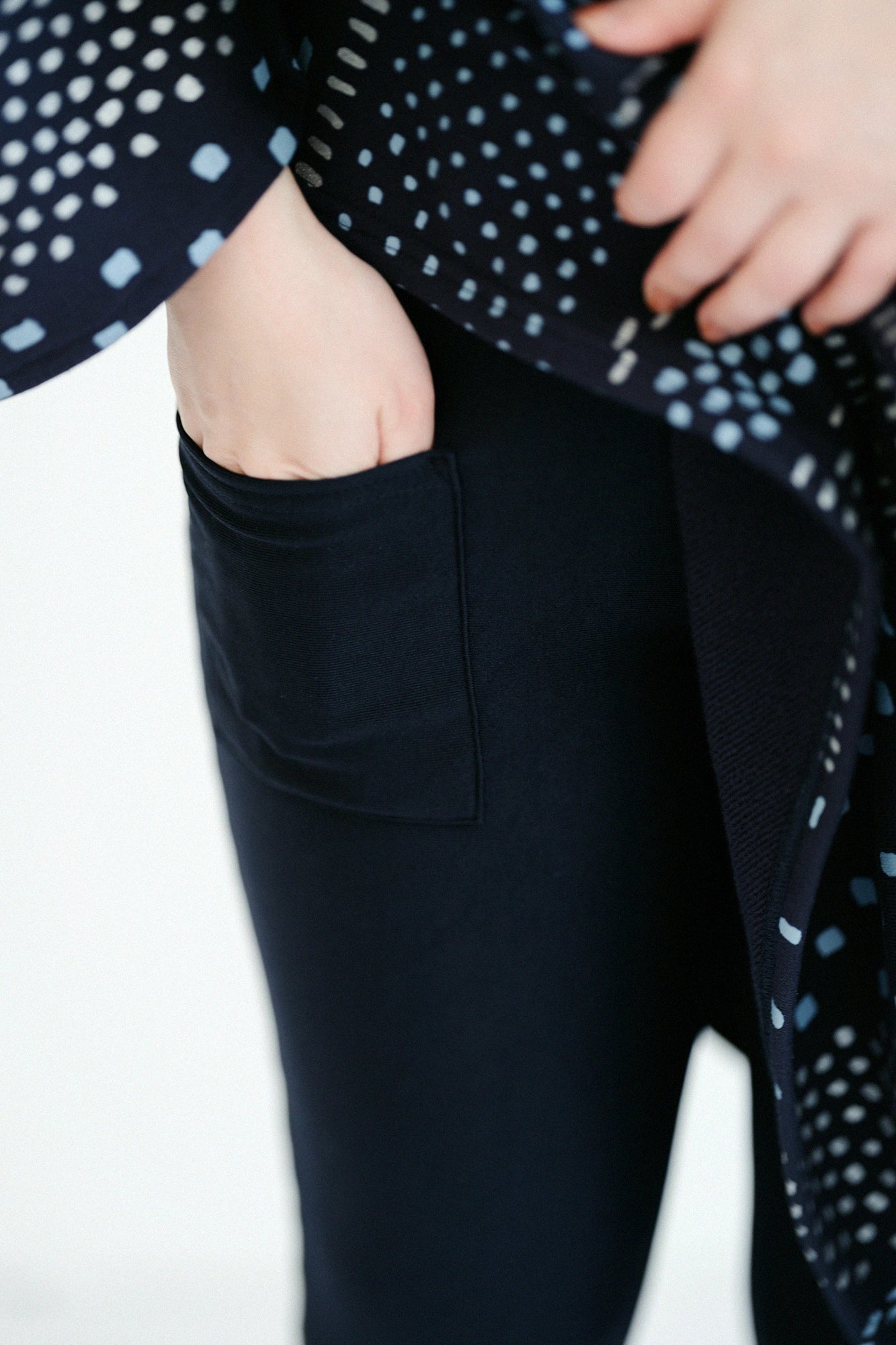 HEAT PERFORMA(R) Slim-type Leggings Pants / Dark Navy