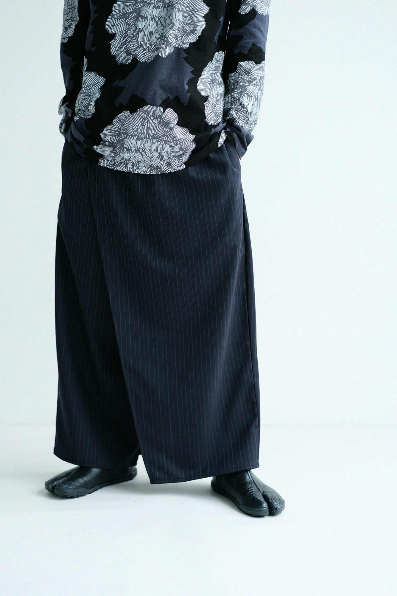 Combed Yarn Striped Wrap Hakama Pants / Dark Navy