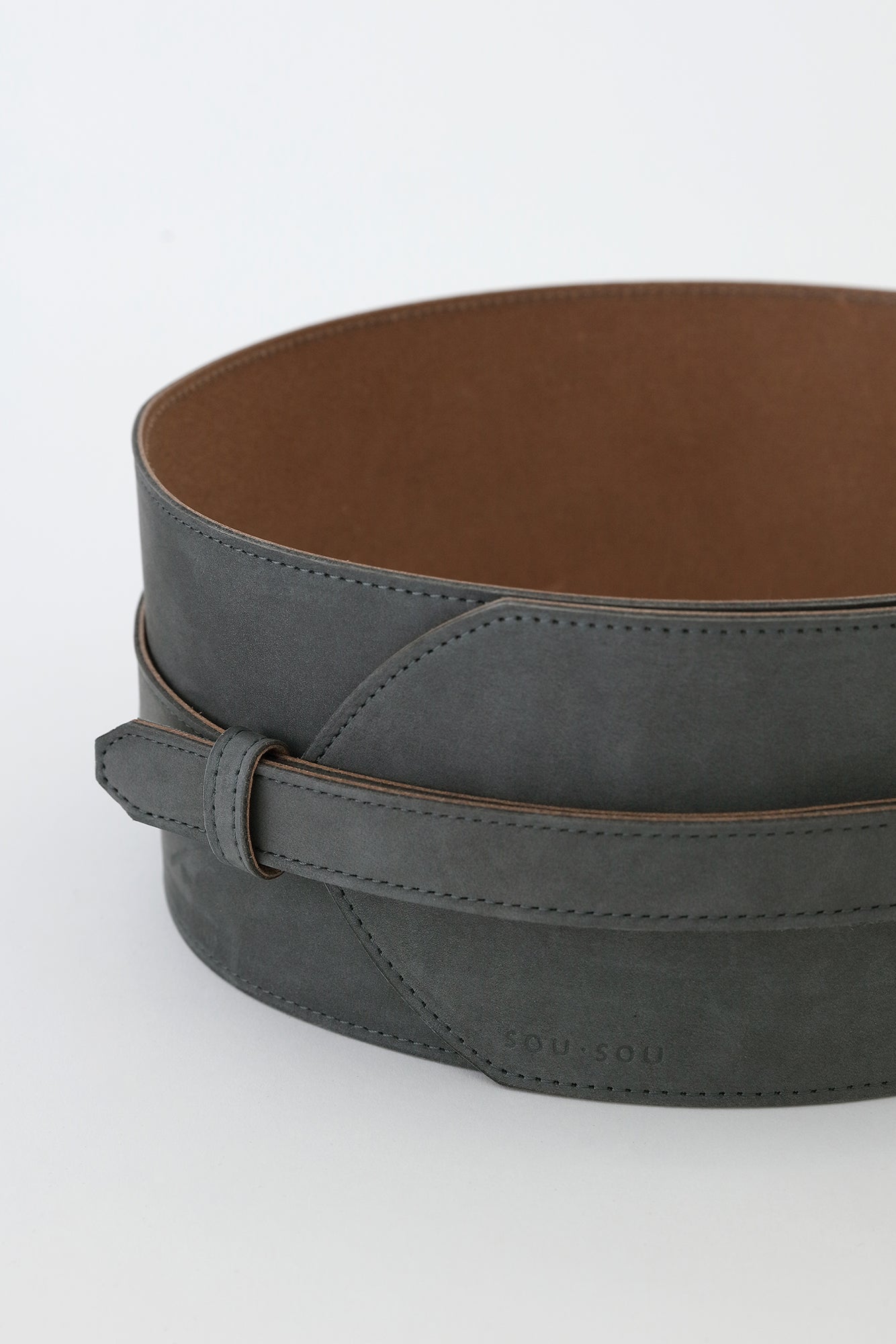 ヌバック 革帯 (かくたい)/鉛色(なまりいろ)