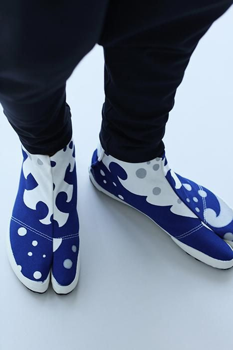 Split Toe Tabi Shoes / Waves 2