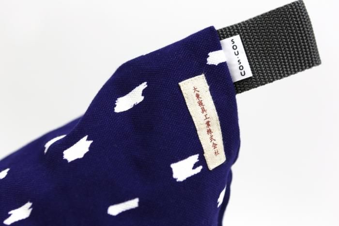 쿠션 좌식 의자/치기레구모 남색(쇼콘) x흰색【※도착까지 약 3주소요】