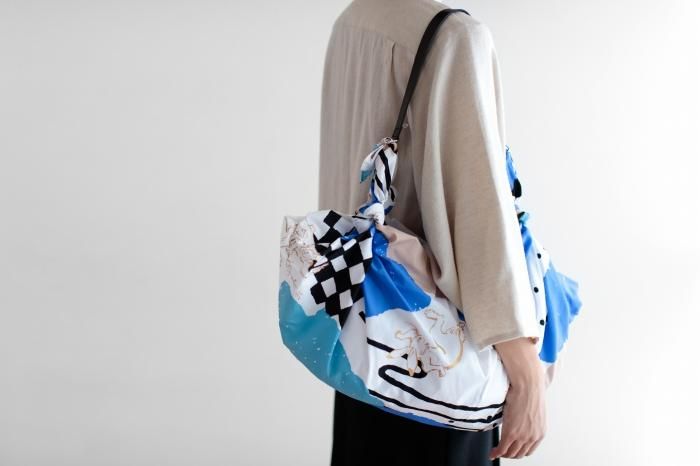 皮一寸(ひいき) 長(なが)/濡羽色(ぬればいろ)