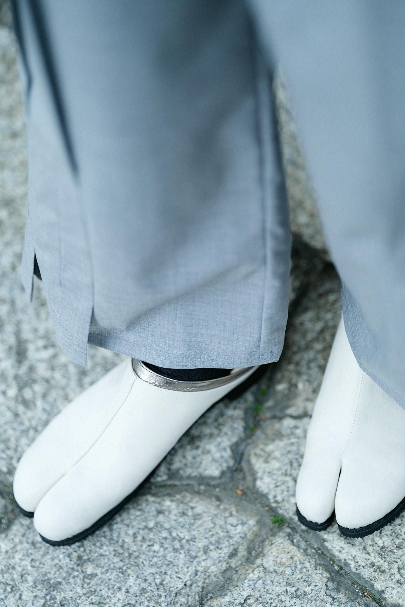 踵単皮(あくとたび) SOU・SOU傾衣×吉靴房 /胡粉色(ごふんいろ) 【※お届けに約8ヶ月】