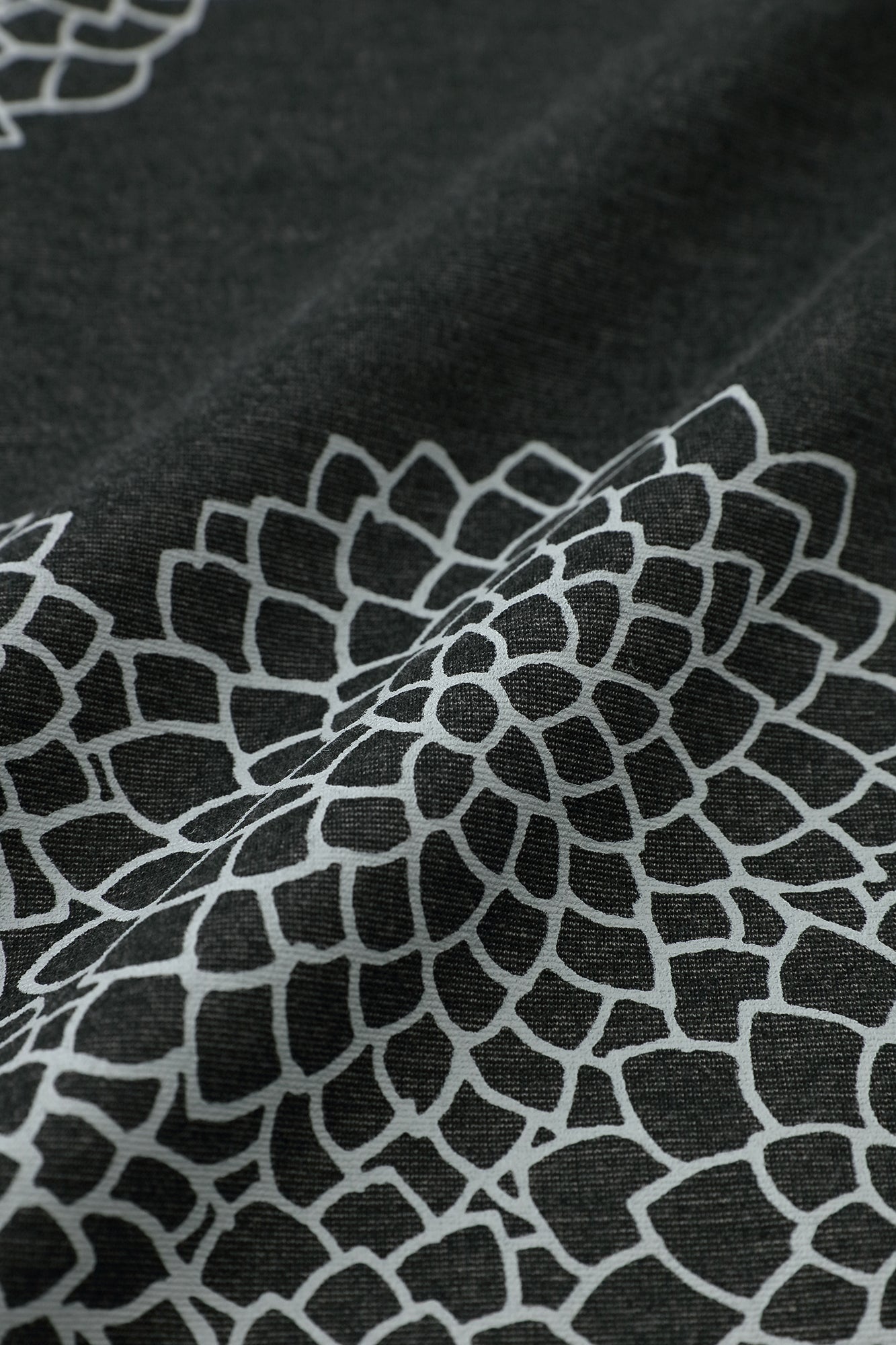 雙層 半衿秋聲 高領上衣/雲間菊 墨黒色