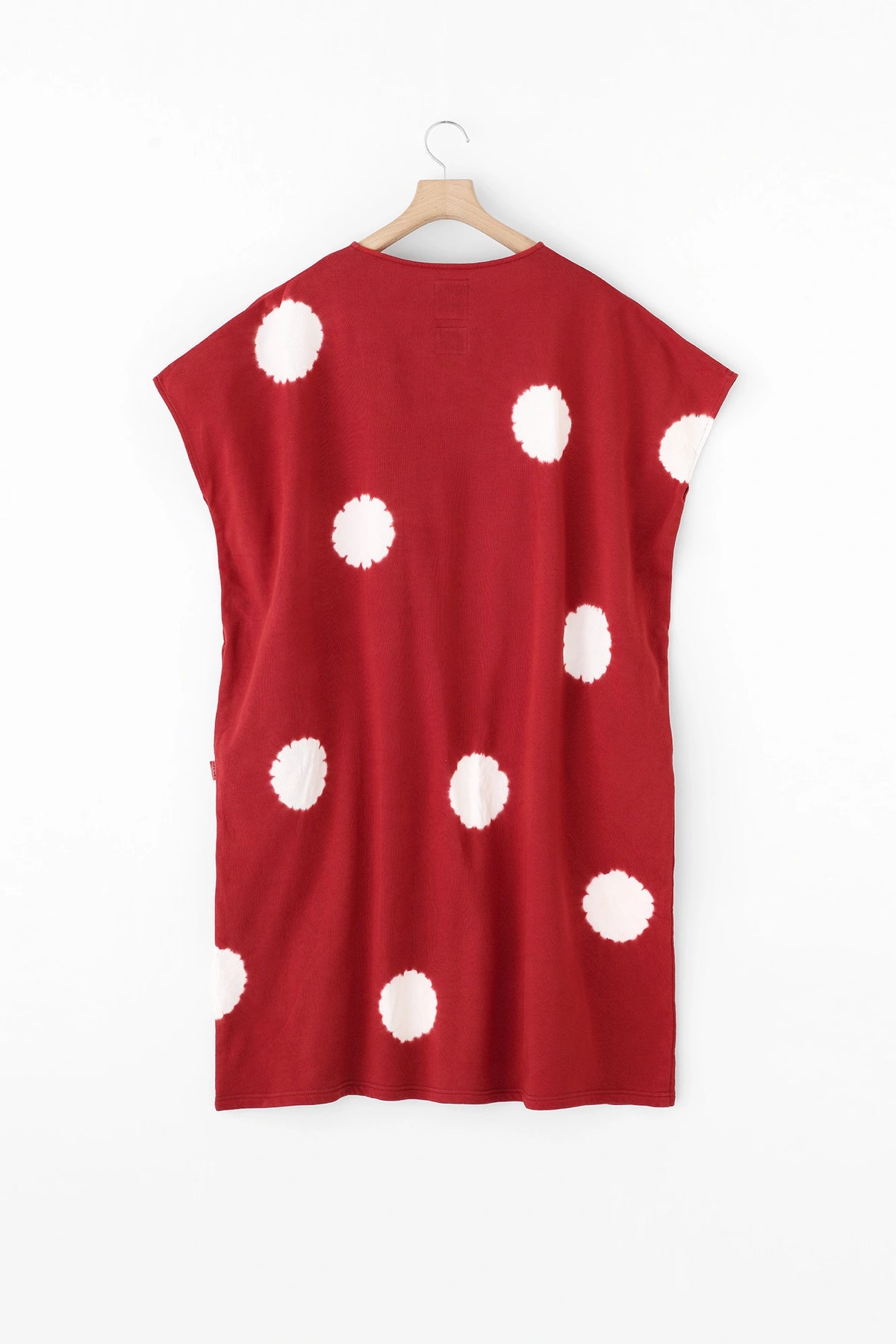 【Scheduled to ship around Mar 3】Konsei Tie-dye Thin Fleece Lining Rectangular Dress Shoulder Line/Large Polka Dots Scarlet×White