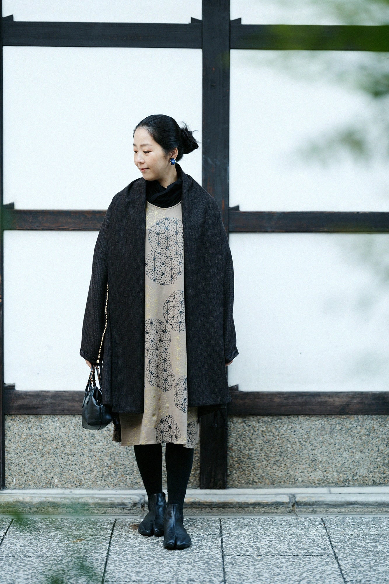 Interlock Knitting Rectangular Dress Shoulder Line/Hemp-leaf Pattern and Blank Beige