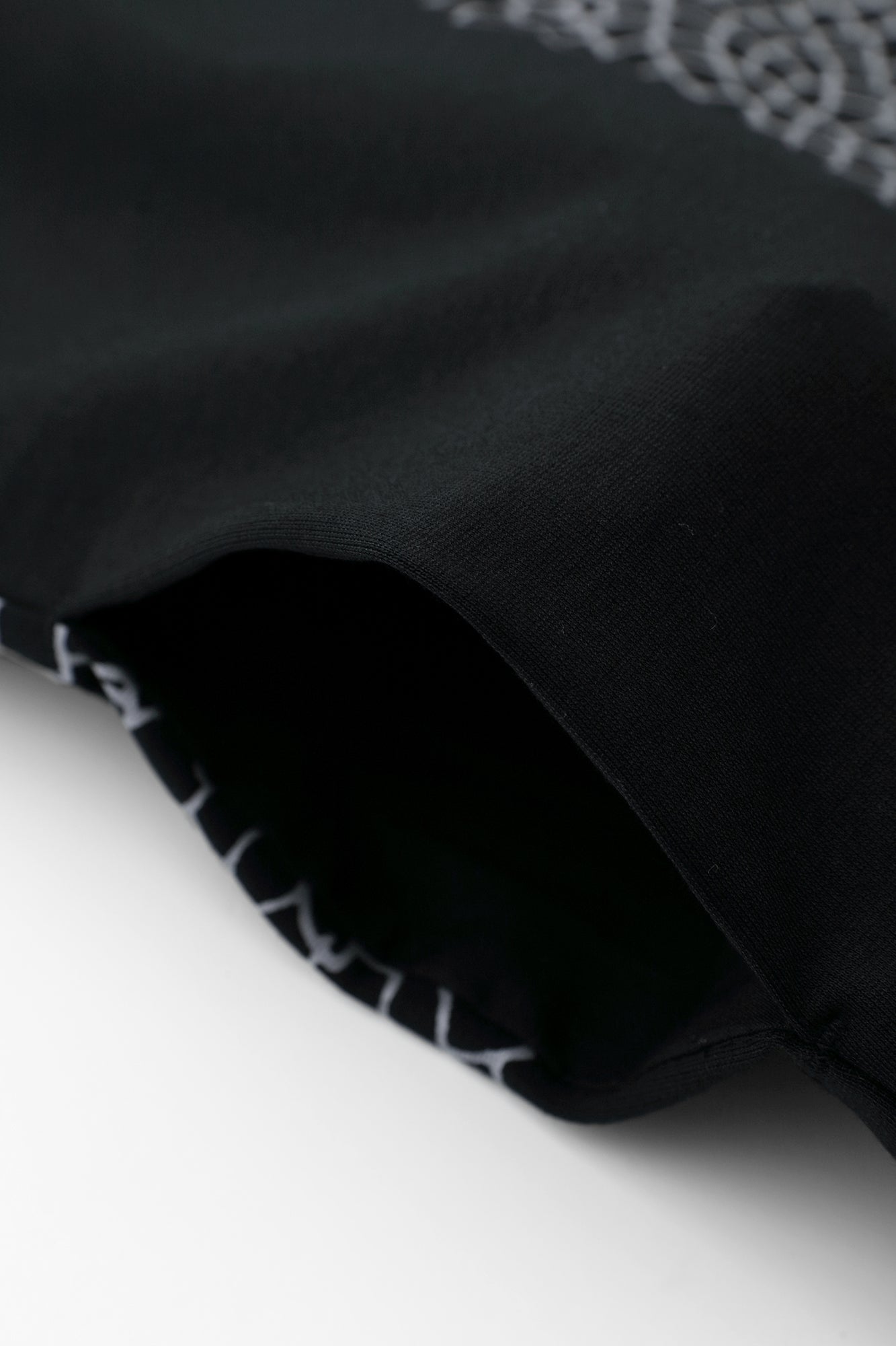 Interlock Knitting Rectangular Dress Shoulder Line/Chrysanthemum in Clouds and Blank Black Blue