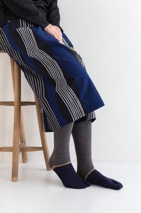 Bi-color Wool Tabi Socks (Under Knee)/Dark Grey【Women Size Only】