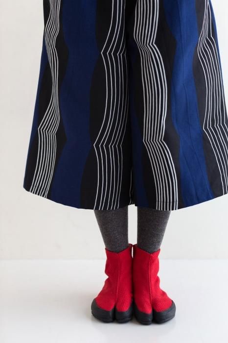 Bi-color Wool Tabi Socks (Under Knee)/Dark Grey【Women Size Only】