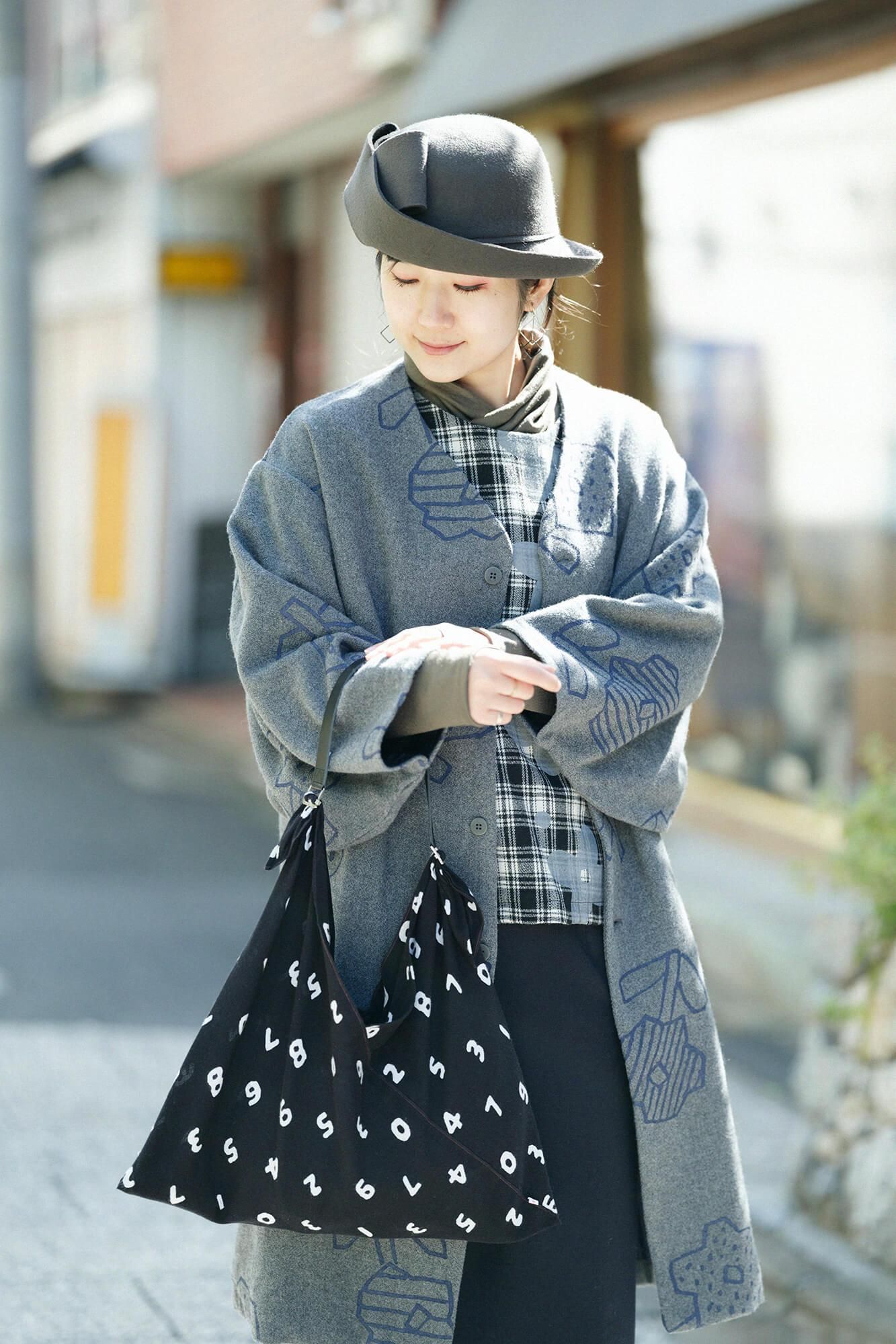 伊勢木綿 小巾折/SO-SU-U 濡羽色(ぬればいろ)