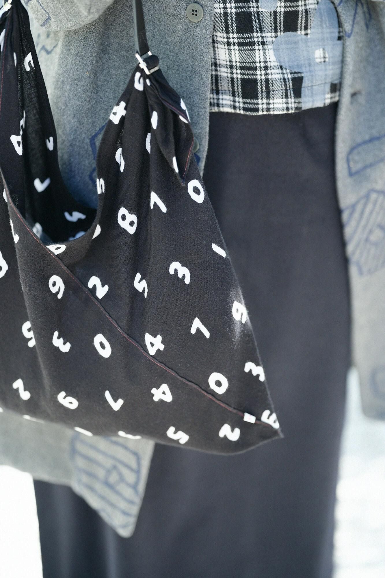 伊勢木綿 小巾折/SO-SU-U 濡羽色(ぬればいろ)