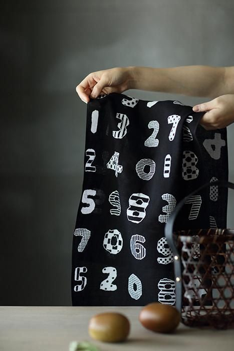 Isemomen Cotton Textile Handkerchief / Playing with Numbers