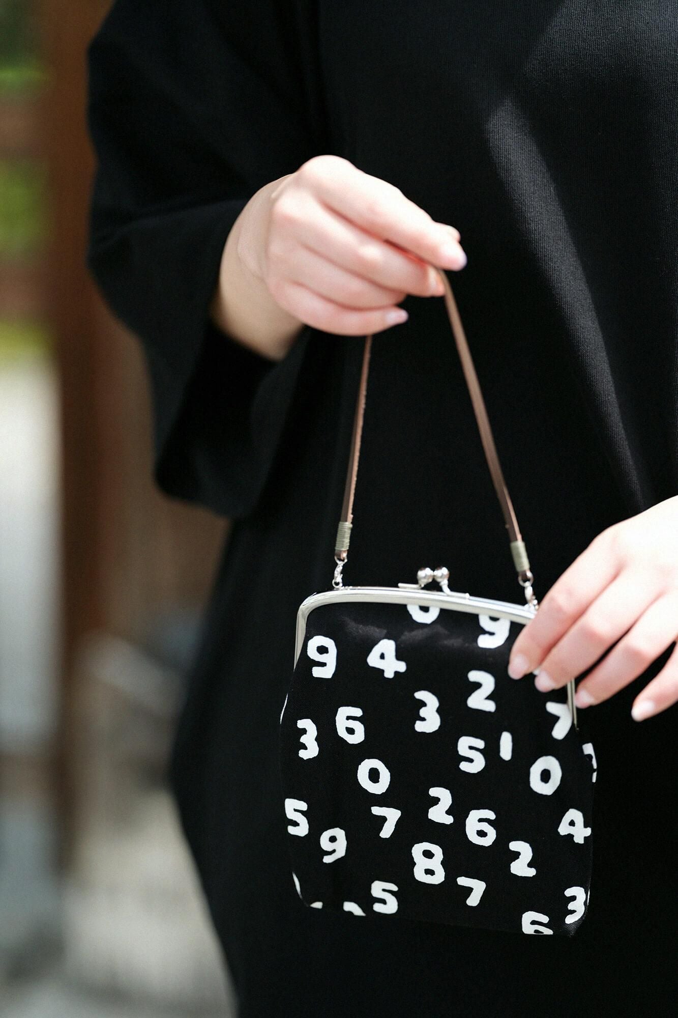 12号帆布 軟(なん)がま口 (大)/SO-SU-U昆(こん) 濡羽色(ぬればいろ)×つくも