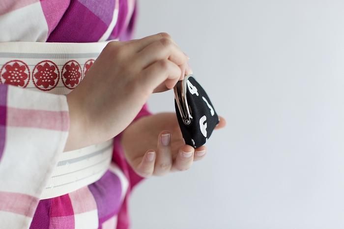 12號帆布 軟 口金包(小)/SO-SU-U十數 昆黑色×白色