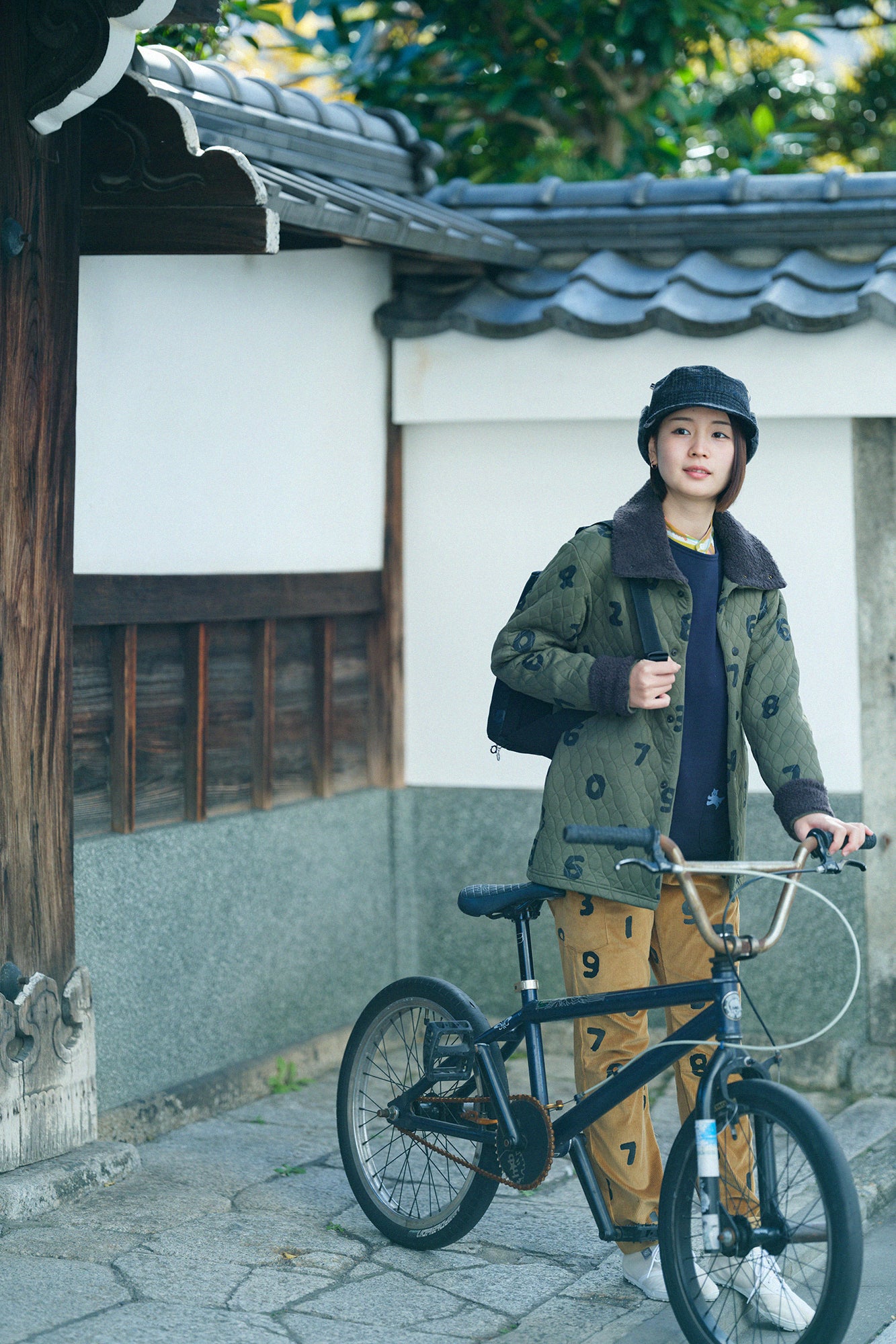 內抓毛 船領運動衫/深藍色×貓賽跑