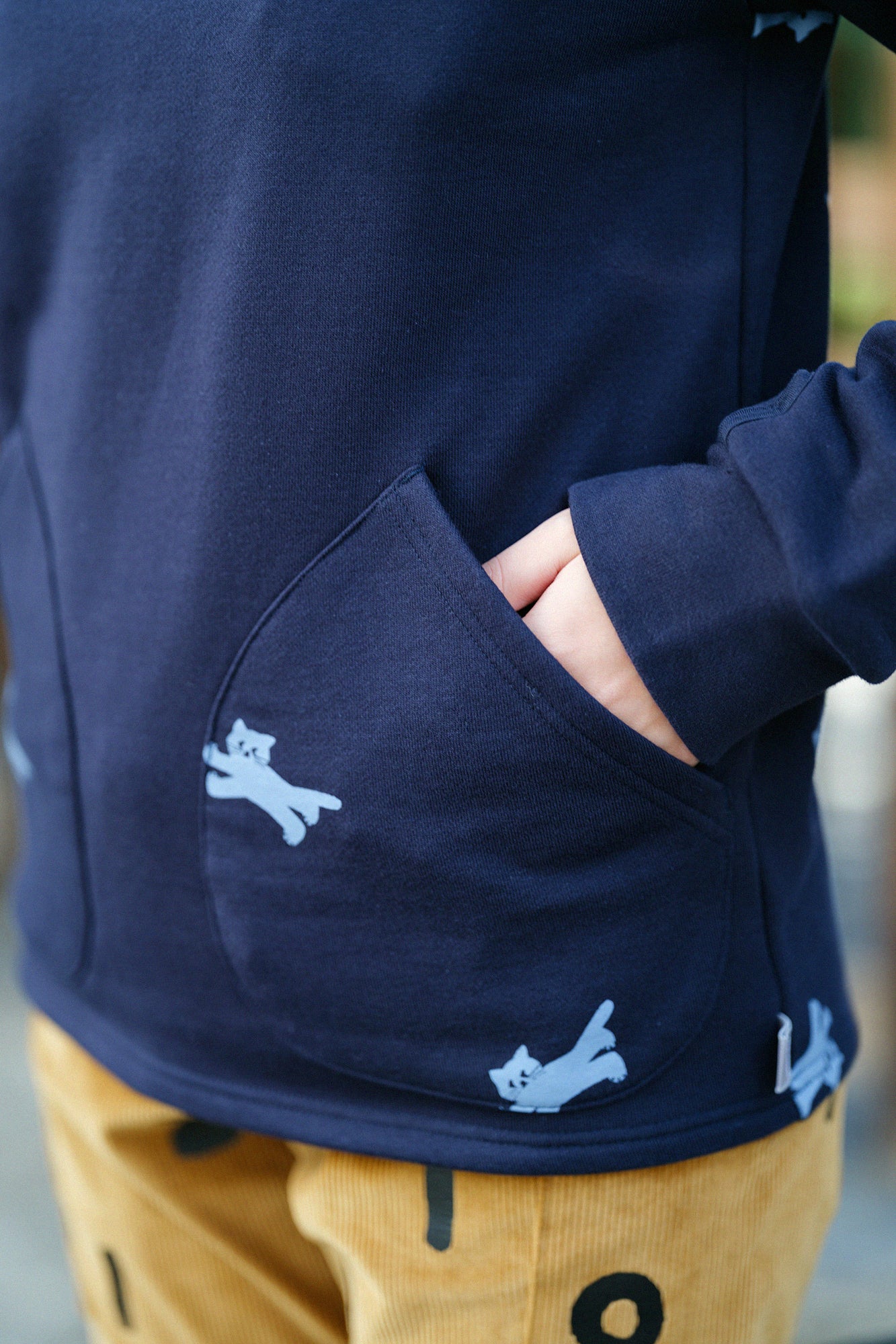 內抓毛 船領運動衫/深藍色×貓賽跑