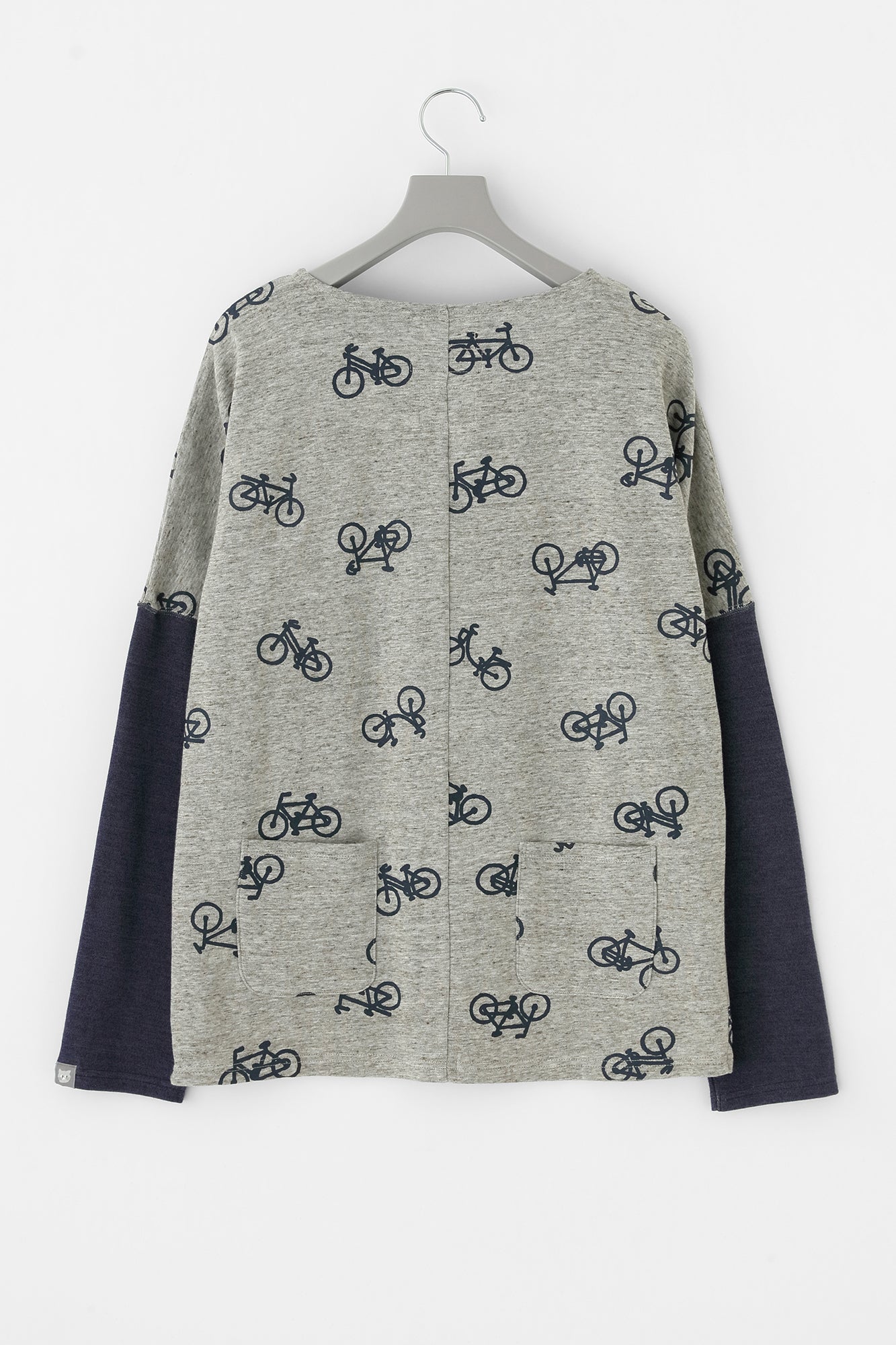 純棉雙面針織 模切長袖T-shirt/單車圖案處處 混米白色