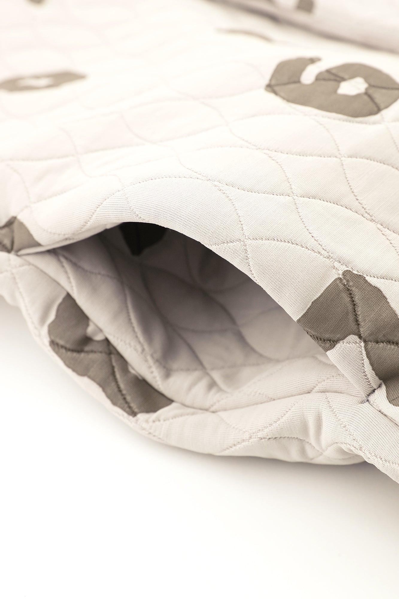 A.S Quilting Jacquard Neckwarm Cardigan/SO-SU-U Pearl Grey