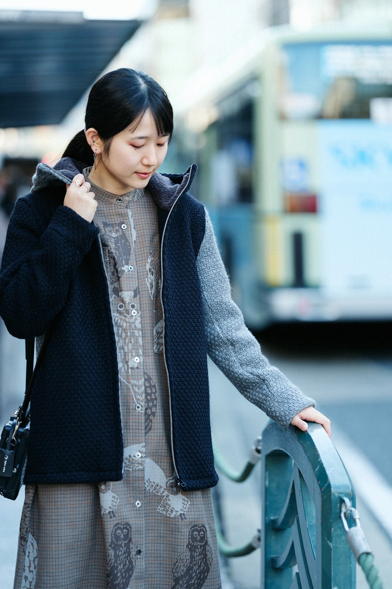 A.S 籃球網眼布 連帽外套/深藍色×灰色