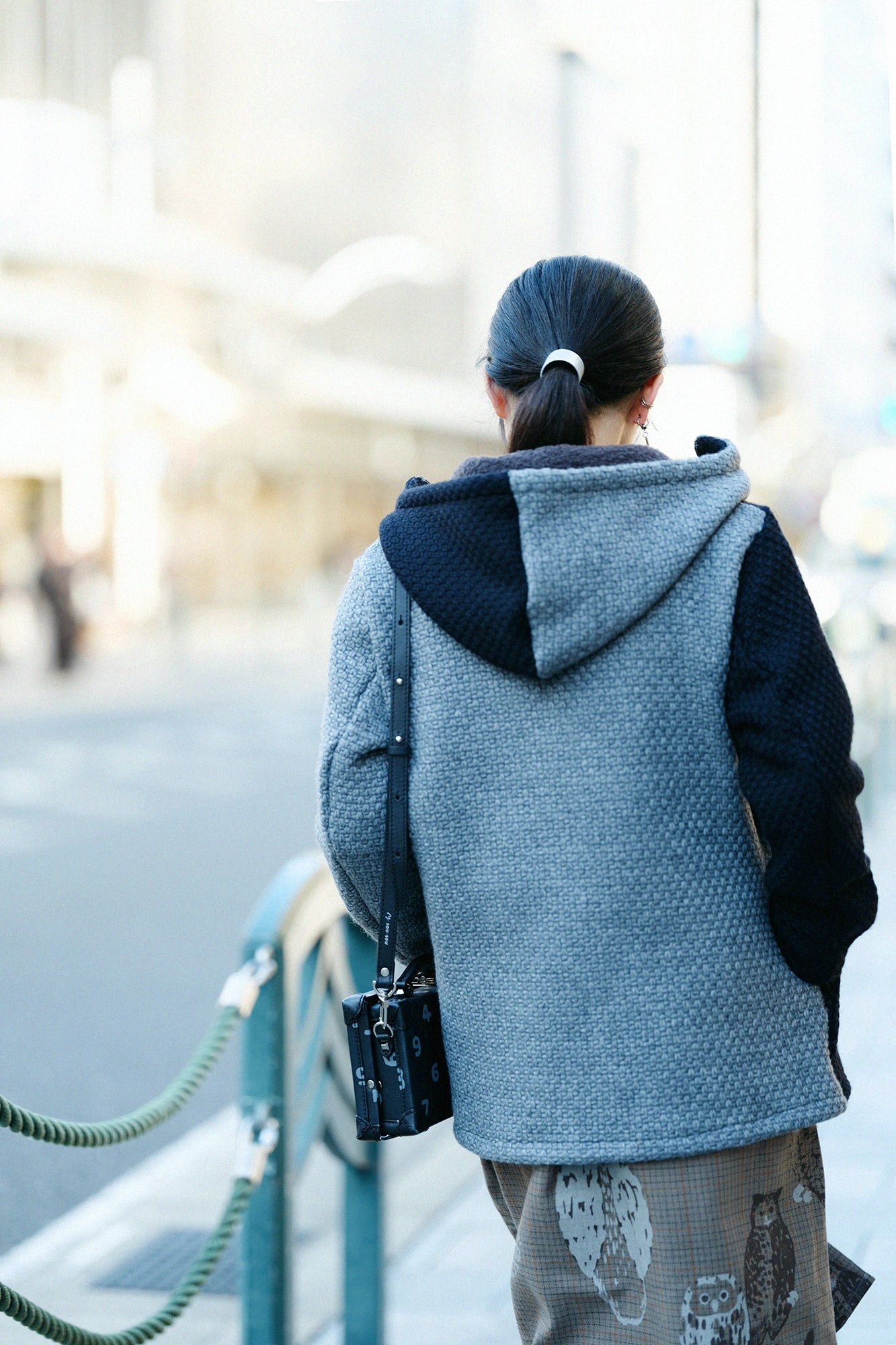 A.S 籃球網眼布 連帽外套/深藍色×灰色