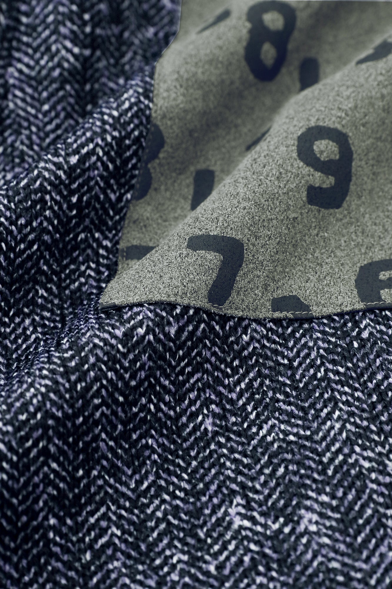 【預購】內起絨人字形針織 休閒窄管長褲/混深藍色(※預計於12月9日左右發貨)