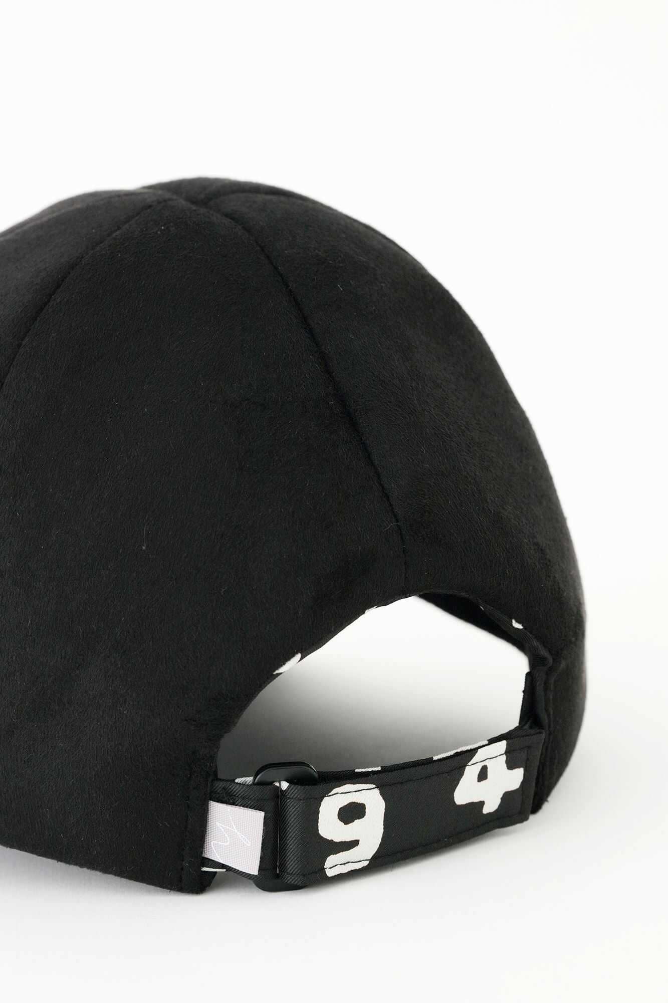 フェイクヌバック キャップ/ブラック×SO-SU-U昆(こん)