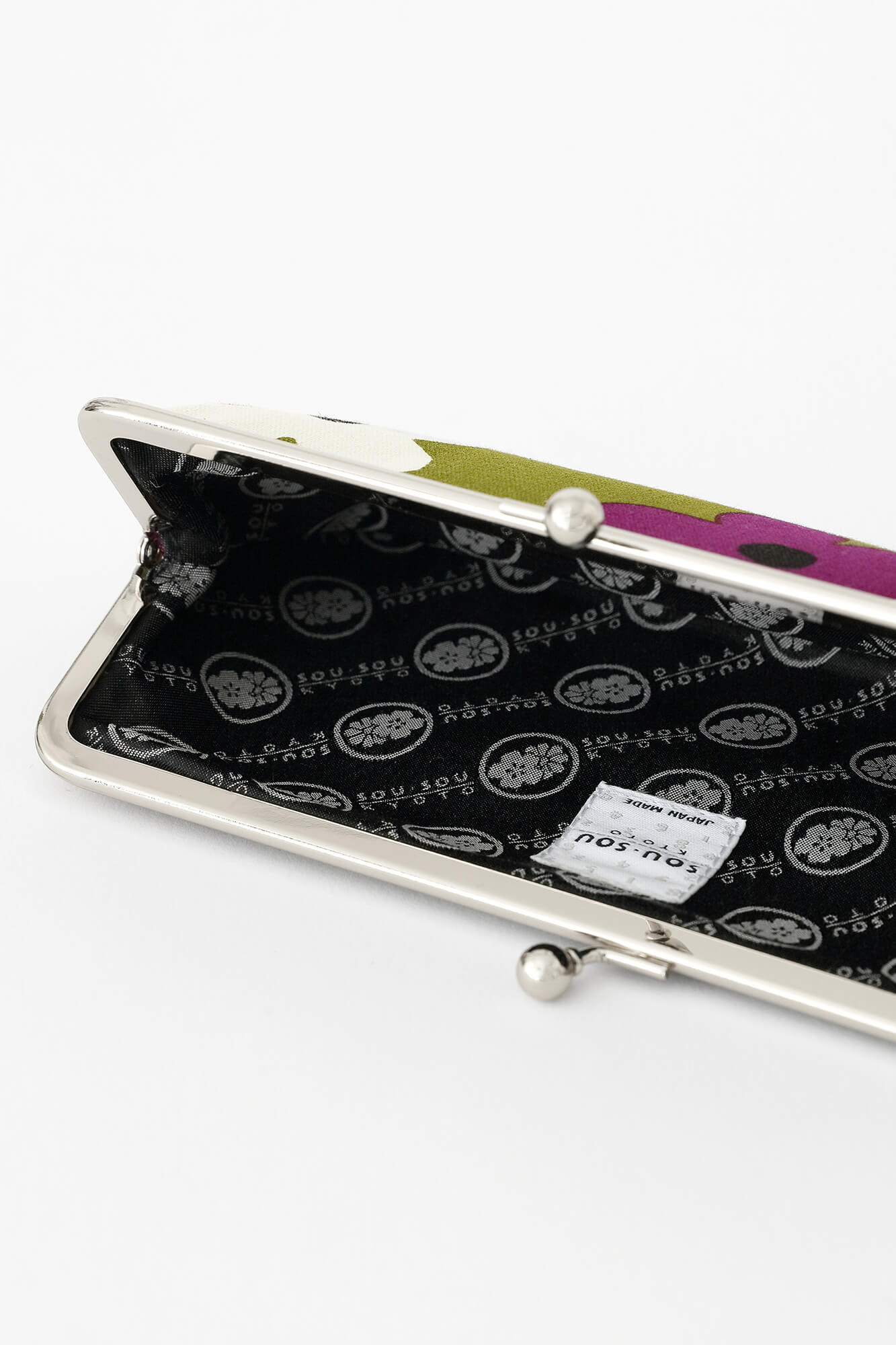 No.12 Canvas Soft Gamaguchi Clasp Purse (Horizontal) / Layered-flowers Yellowish Green