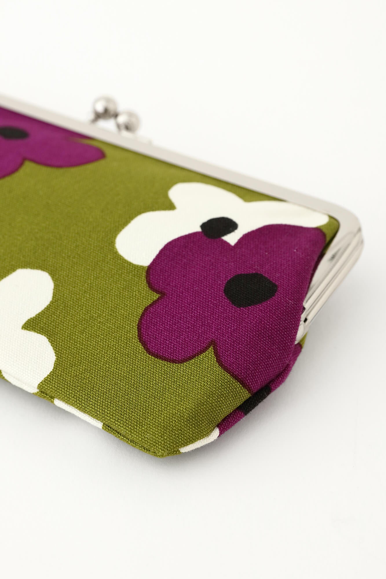 No.12 Canvas Soft Gamaguchi Clasp Purse (Horizontal) / Layered-flowers Yellowish Green