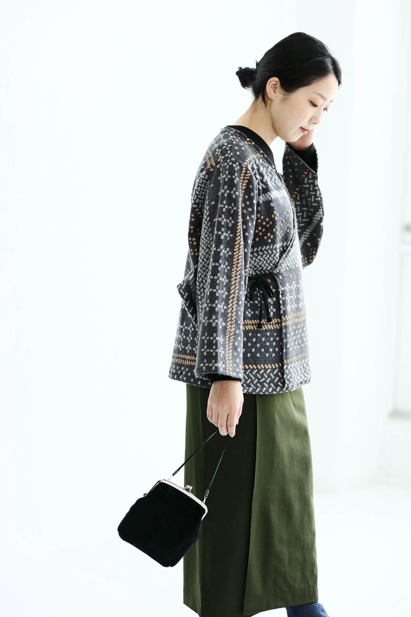 フェイクファー がま口 大/濡羽色(ぬればいろ)