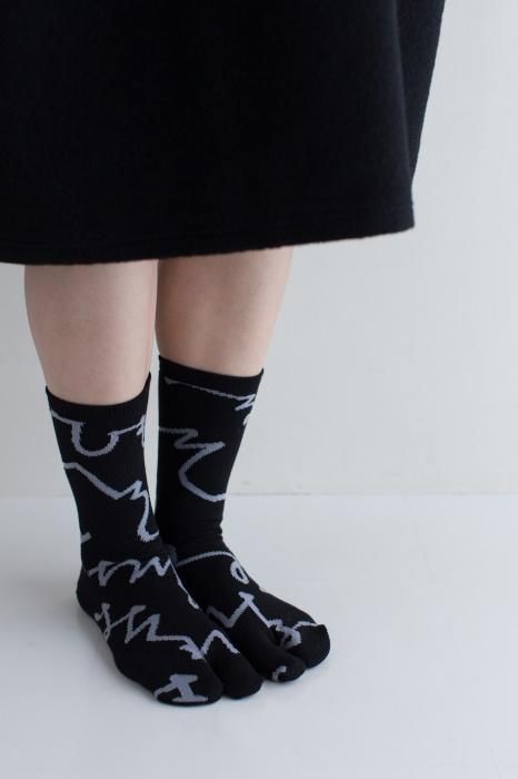 Tabi Socks (Mid-calf)/Letters Black【Men・Women】