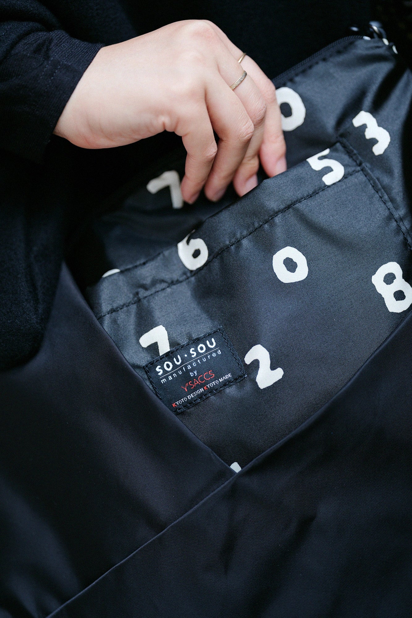 SOU・SOU ×Y’SACCS肩背包 穩 長/黑色×SO-SU-U十數2