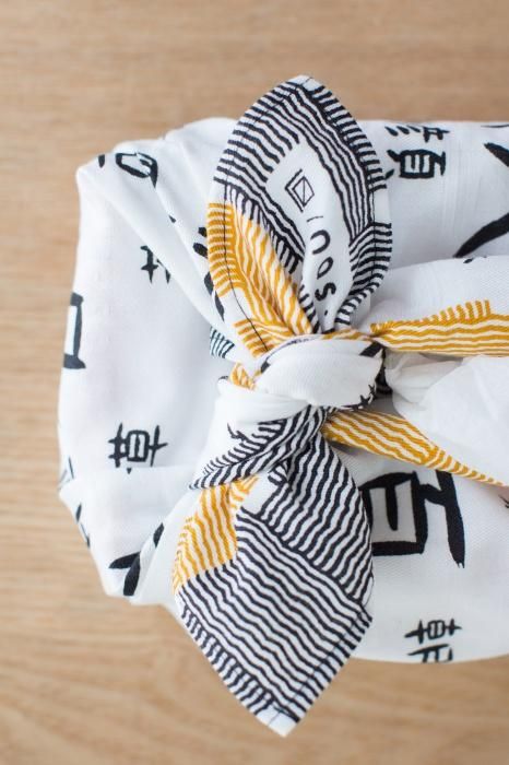 SOU・SOU ×Arakawa Masujiro Furoshiki (Small) / Kacho-fugetsu