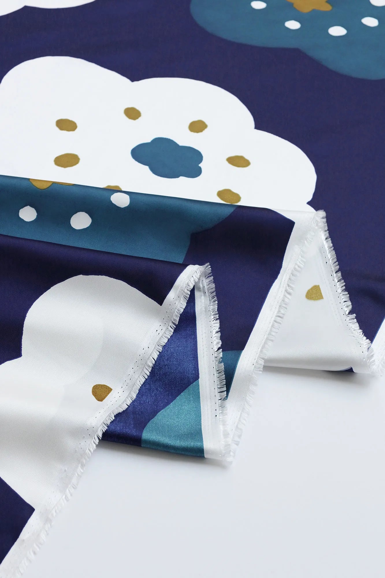 【40%OFF】Imperfect Fabric Sale<Polyester Twill> / Smile