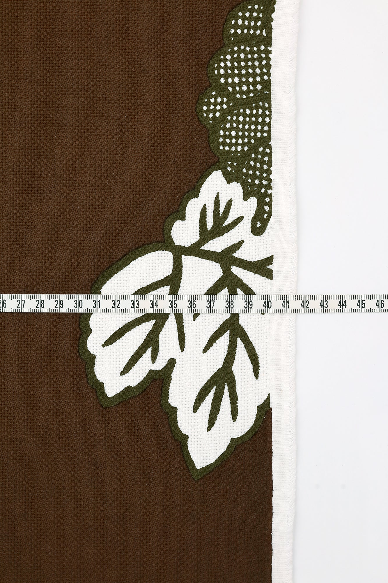 【40%OFF】Imperfect Fabric Sale <Dobby Weave>/Fenced Chrysanthemum-Recreation Brown