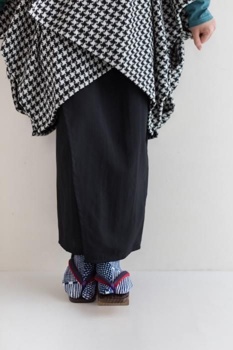 Stretchable Cotton Tabi Socks/Lines and Dots Seiwa ※Non-slip Sole